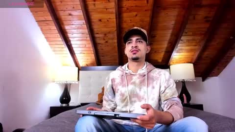 Snapshot of sebastian_berne chatting on February 9, 2:29 pm Sebastian Berne online show from February 9, 2:29 pm