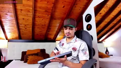 Snapshot of sebastian_berne chatting on February 13, 7:42 pm Sebastian Berne online show from February 13, 7:42 pm