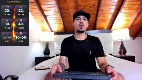 Snapshot of sebastian_berne chatting on September 28, 7:08 pm Sebastian Berne online show from September 28, 7:08 pm