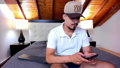 Snapshot of sebastian_berne chatting on November 14, 9:46 pm Sebastian Berne online show from November 14, 9:46 pm