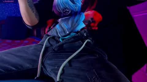 Sebastian online show from March 3, 7:06 pm