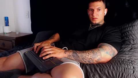 Sebastian online show from April 15, 9:26 pm