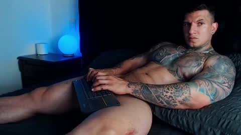 Snapshot of sebastian_muss chatting on May 6, 11:32 pm Sebastian online show from May 6, 11:32 pm