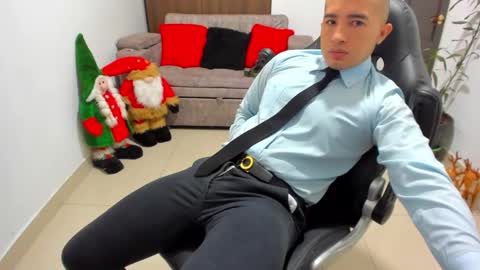 juan  sebastian online show from December 30, 12:31 pm