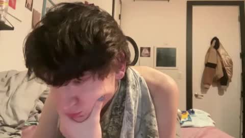 sebastianking1234 online show from December 5, 2:42 am