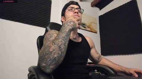 Lucian Sinclair online show from March 4, 2:50 am