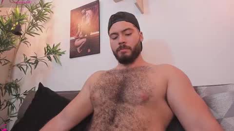 Instagram jeanpaulfit  online show from December 4, 11:24 pm