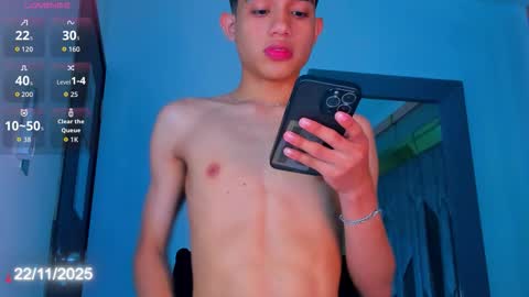 Sebastian online show from November 22, 8:52 pm