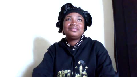 Snapshot of secil3274 chatting on July 3, 3:24 am secil3274 online show from July 3, 3:24 am