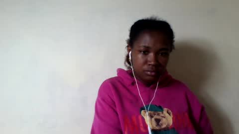 Snapshot of secil3274 chatting on July 12, 8:05 am secil3274 online show from July 12, 8:05 am