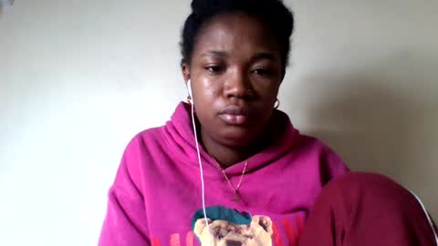 Snapshot of secil3274 chatting on July 16, 6:08 am secil3274 online show from July 16, 6:08 am