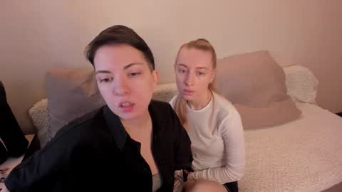 Amanda and  pair in a real life we love each other but can play with you online show from February 24, 8:27 am