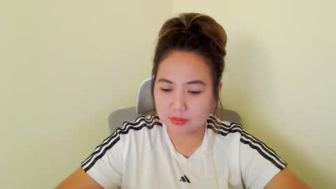 Snapshot of secretlover010101 chatting on January 24, 2:18 am MILAN online show from January 24, 2:18 am