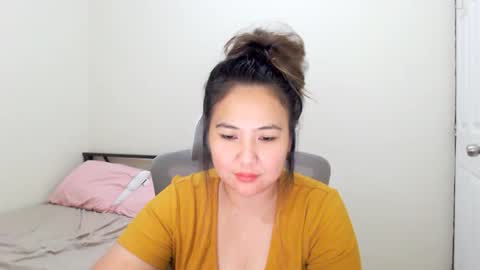 Snapshot of secretlover010101 chatting on February 27, 5:24 am MILAN online show from February 27, 5:24 am