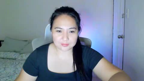 Snapshot of secretlover010101 chatting on February 10, 6:17 am MILAN online show from February 10, 6:17 am