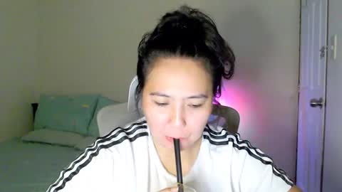 Snapshot of secretlover010101 chatting on April 22, 7:11 am MILAN online show from April 22, 7:11 am