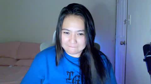 Snapshot of secretlover010101 chatting on April 25, 7:22 am MILAN online show from April 25, 7:22 am