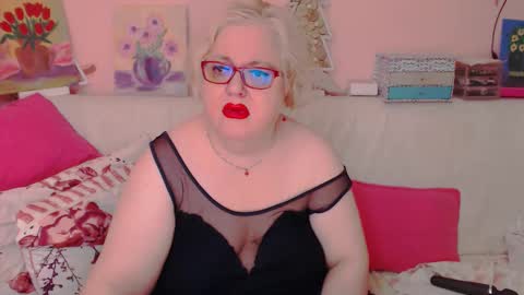 Alice online show from September 19, 7:03 pm