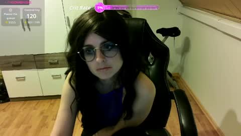 Snapshot of secretmia94 chatting on May 20, 7:14 am secretmia94 online show from May 20, 7:14 am