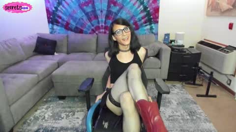 Jasmine online show from September 13, 9:25 pm