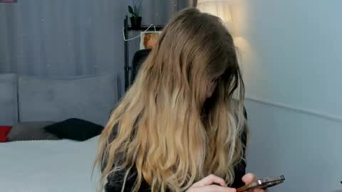 secrettier online show from March 19, 5:11 am