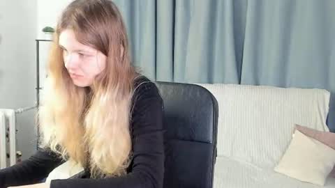 Snapshot of secrettier chatting on June 29, 5:03 am secrettier online show from June 29, 5:03 am