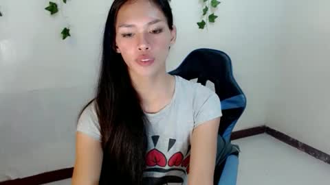 Snapshot of seducive_allea chatting on October 15, 5:57 pm seducive_allea online show from October 15, 5:57 pm