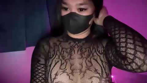 Snapshot of seductive_athenaxx chatting on November 19, 12:43 am Athena online show from November 19, 12:43 am