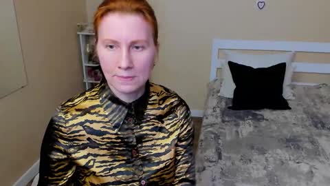 seductive_foxy_ online show from October 3, 10:56 am