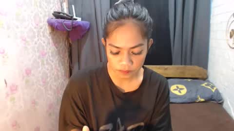 Snapshot of seductive_jessxx chatting on February 17, 12:18 am Jess online show from February 17, 12:18 am