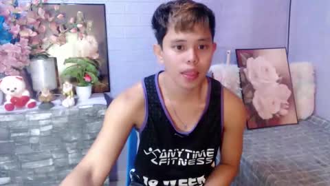 Max online show from May 14, 2:02 pm