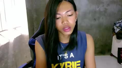 Snapshot of seductive_mitchxx chatting on April 7, 2:12 am seductive_mitchxx online show from April 7, 2:12 am