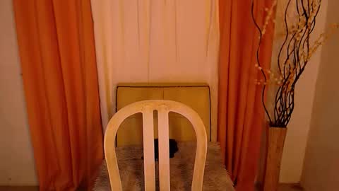 Snapshot of seductive_nicki chatting on October 20, 8:31 pm seductive_nicki online show from October 20, 8:31 pm