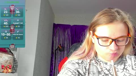 seductive_she_wolf online show from December 21, 5:40 pm
