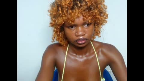 seductive_sugar247 online show from April 26, 5:38 am