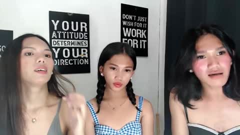 Snapshot of seductiveangelxxx_ chatting on April 3, 2:04 pm seductiveangelxxx_ online show from April 3, 2:04 pm