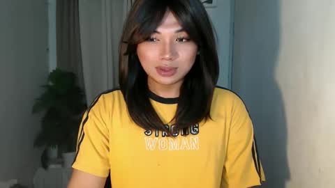 Deluxe online show from April 29, 10:49 pm