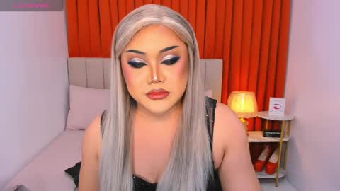 Snapshot of seductivelolalola chatting on March 10, 2:50 am Natalie Mefford online show from March 10, 2:50 am