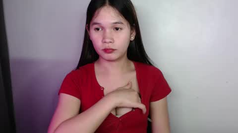 Snapshot of seductivemegoftheworld_ chatting on December 3, 4:39 pm MEG online show from December 3, 4:39 pm