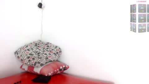 Estefany online show from April 13, 5:46 am