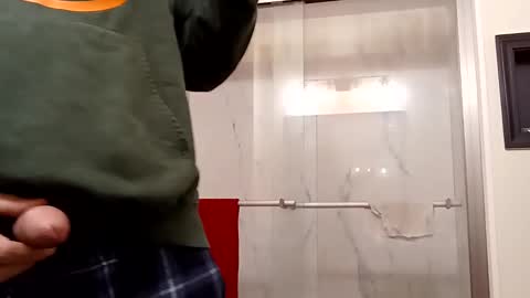 Snapshot of see1_d chatting on February 18, 12:15 am see1_d online show from February 18, 12:15 am