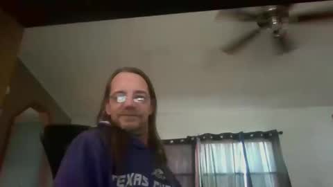 Aaron Guitar online show from December 3, 2:27 pm