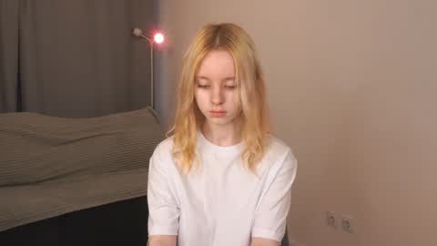 See Its honey bunny  im Lana online show from June 7, 4:22 pm