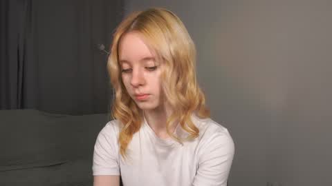 See Its honey bunny  im Lana online show from June 8, 4:18 pm