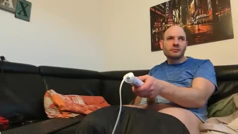 Sebastian online show from March 17, 6:17 am