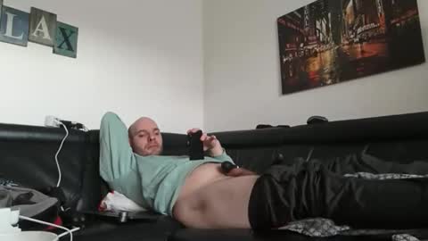 Sebastian online show from March 25, 6:08 am