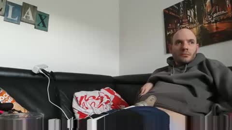 Sebastian online show from March 28, 6:35 am