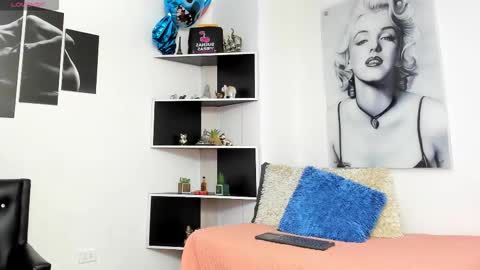 Snapshot of seelena_f chatting on November 4, 10:36 am seelena_f online show from November 4, 10:36 am