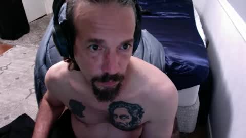 Snapshot of seemydick69007 chatting on May 18, 7:03 am seemydick69007 online show from May 18, 7:03 am