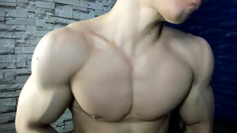 Snapshot of seigfried0 chatting on June 24, 12:42 am Seigfried online show from June 24, 12:42 am